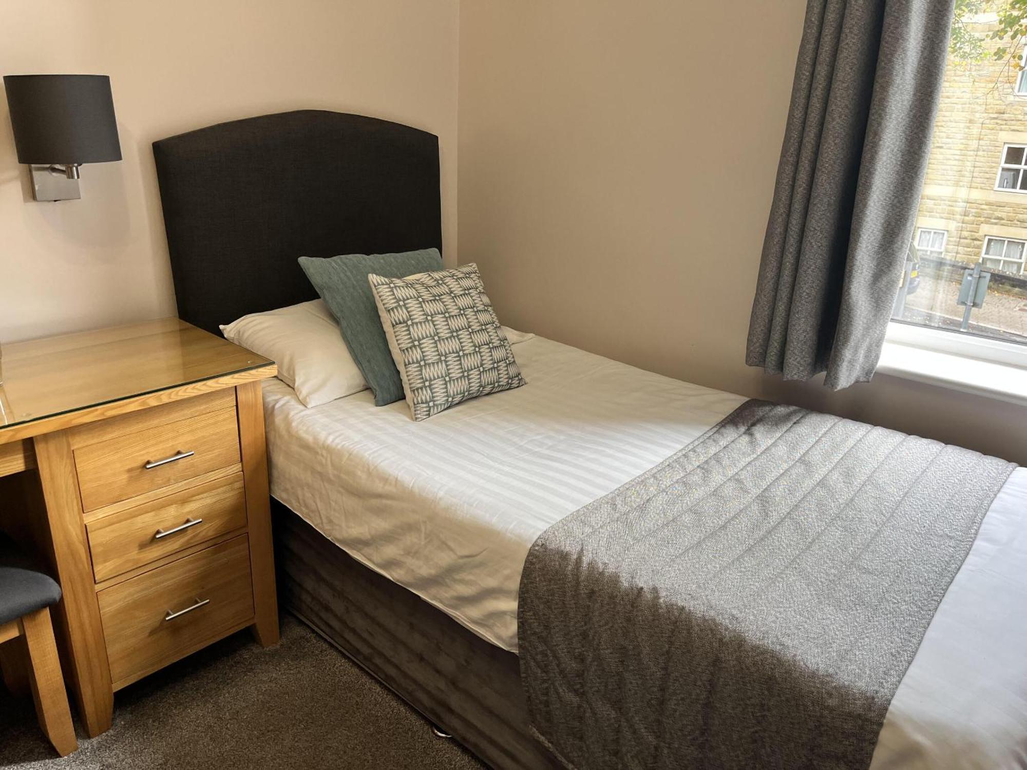 Hotel Geminian à Harrogate Chambre photo
